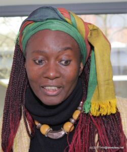 Roseline ist seit vielen Jahren für afrikanische Frauen die Ansprechperson für gesundheitliche Themen