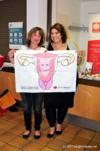 Die Referentin für das Frauenprogramm, Susan Bagdach und Ingrid Mumm , Projektleiterin von "positiv kids"