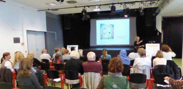 Die anschließende Frage-und Diskussionsrunde ermöglicht allen Teilnehmenden sich intensiver mit dem Thema zu befassen