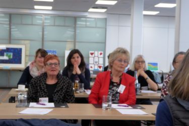 Neben zahlreichen Mitarbeiterinnen unterschiedlicher Beratungsstellen nahmen auch Vertreterinnen der Stadt Braunschweig teil. Unter ihnen die Bürgermeisterin Annegret Ihbe.