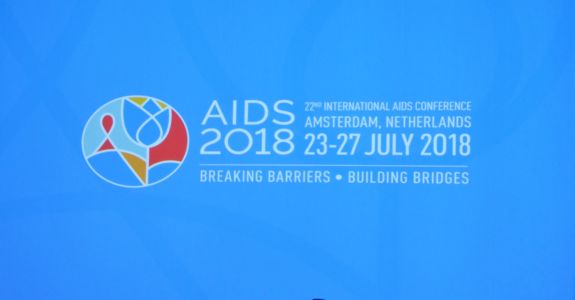 20.07.2018 Ankunft am Nachmittag in Amsterdam, schon auf der Fahrt zum Hotel waren zahlreiche Hinweise auf die Weltaidskonferenz 2018 zu sehen..