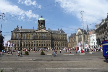 Ade, Amsterdam!
Eine faszinierende Stadt für eine solch große Veranstaltung in erreichbarer Nähe.
Die 7 Tage waren angefüllt mit Sessions, Workshops, Zahlen, Daten Fakten, Besuch einer STI-Klinik in Amsterdam, Vernetzungsarbeit, Treffen mit Bekannten und Fremden, unterschiedlichen Lebenswelten und Wirklichkeiten und langen Fußwegen. Diese Konferenz hat den Blick über den eigenen Tellerrand noch mehr geschärft und neue Erkenntnisse werden zzukünftig in die Arbeit mit einfließen.