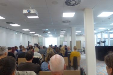 Die Deutsche Aidshilfe hat zu einem Fachtag nach Braunschweig geladen, der sich mit der Antidiskriminierungsarbeit in Aidshilfen beschäftigte. Neue Wege wurden aufgezeichnet und in Workshops vertieft.