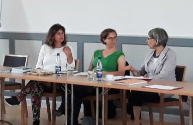 Eingeladen zu dieser Veranstaltung hatte das Organisationsteam des Runden Tisches.
Foto: v.l.n.r. Ingrid Mumm (Projektleitung "your Health - your Rigths"), Frauke Baller (Psychologin NtFN) Ulrike Brinken (Koordinierungsstelle Migration & Teilhabe vom Landkreis Celle)