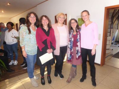 Das Organisationsteam: von links nach rechts
Christa Junge, Ingrid Mumm, Kira Brockmann, Ute Labudde und Jana Czichos