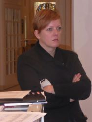Claudia Franke (Verwaltungsangestellte der Aidshilfe Niedersachsen), der guten Seele am Empfang und während der gesamten Vorbereitungszeit gebührt ein herzliches Dankeschön.