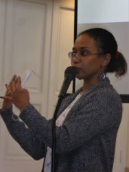 Mona Habib Allah (My Body Belongs To Me e.V.) informiert aus Sicht der Frauen die beschnitten wurden und zeigt auf welche Unterstützungmöglichkeiten es im Kampf gegen FGM gibt.
